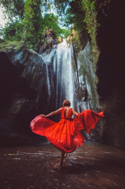 destination image